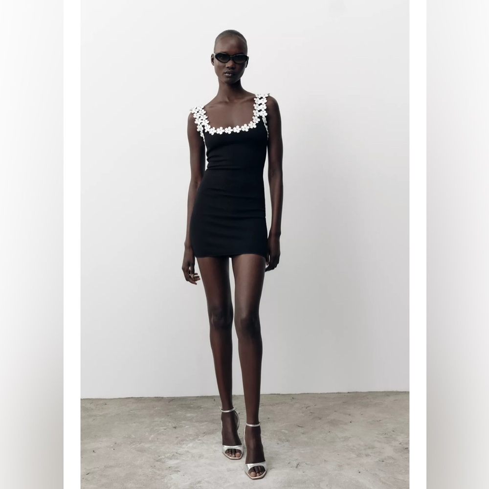 Zara FLOWER HARDWARE SHORT DRESS